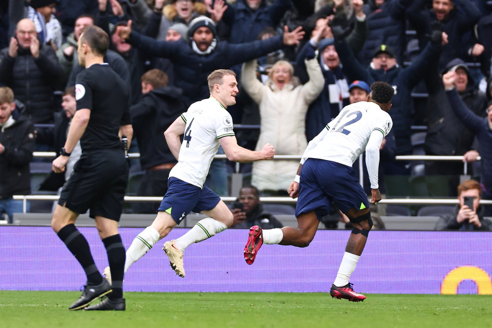 Tottenham Hotspur 2 - 0 Chelsea