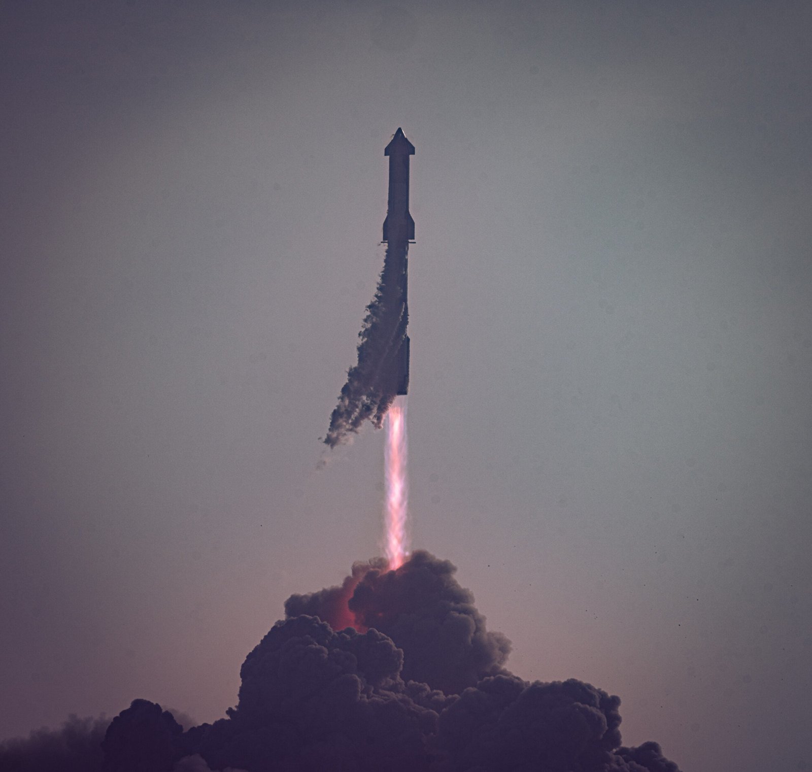 Musk’s Starship explodes