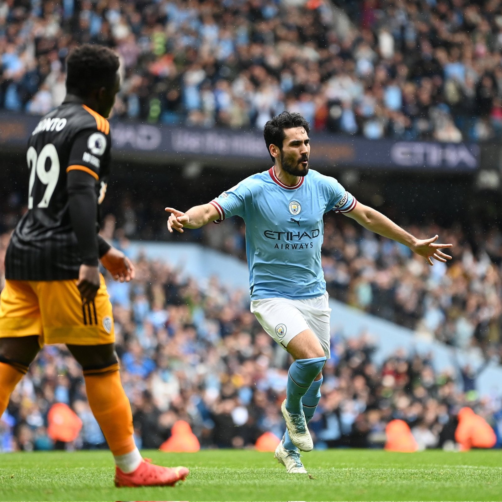 Manchester City 2 - 1 Leeds United