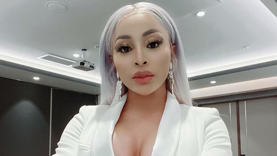 Khanyi Mbau bags People's Choice Award