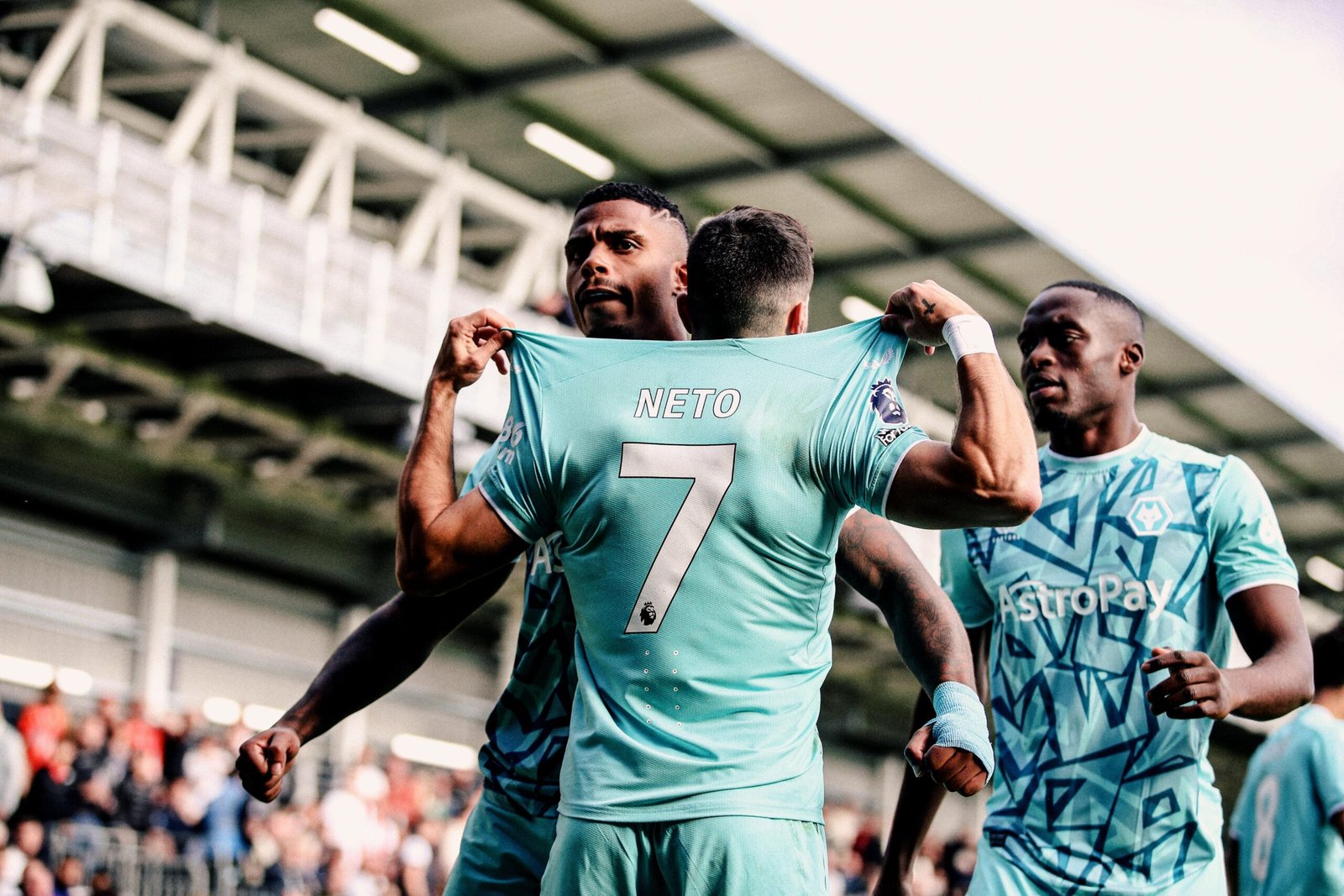 Luton Town 1 - 1 Wolverhampton Wanderers
