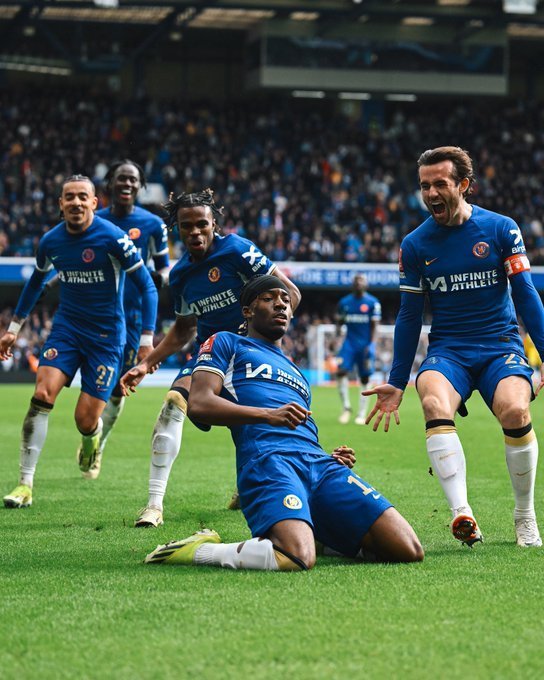 Chelsea 4 - 2 Leicester City
